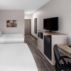 Queen Junior Suite Two Queen Beds Tub w or Grab Bars Mobility Access or Non-Smoking